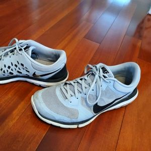 Nike Flex Men's 10.5 running shoes